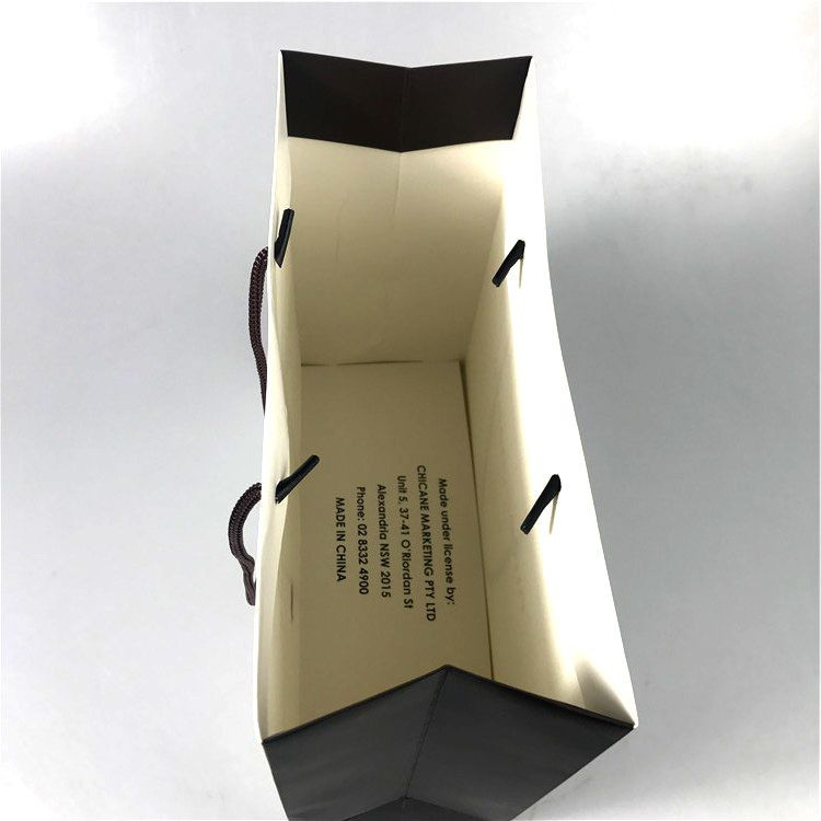 COMESTIC SHOPPING PAPER BAG WITH BRAND logo