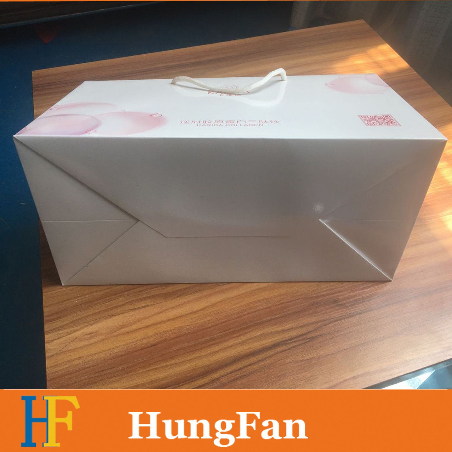 Hot Selling Luxury Designed Paper Gift Bags